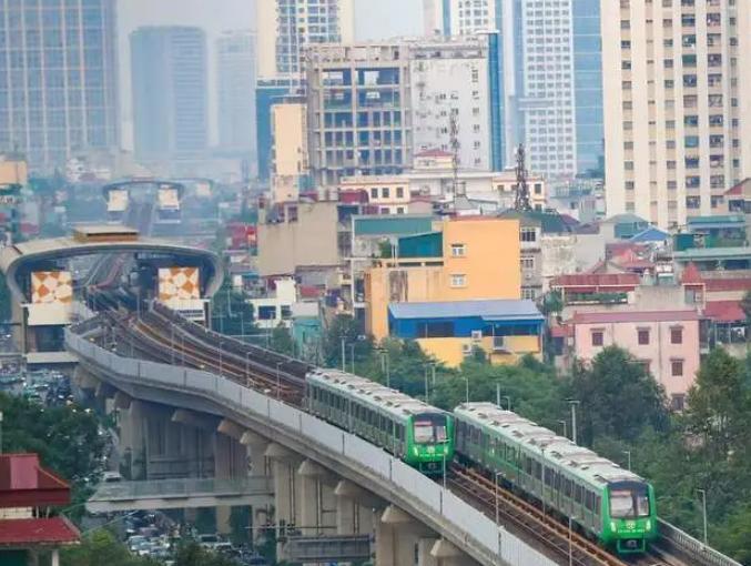 越南如果不全面倒向中国，高铁只能是一个梦想。有网友说，越南如果是中国一个省，