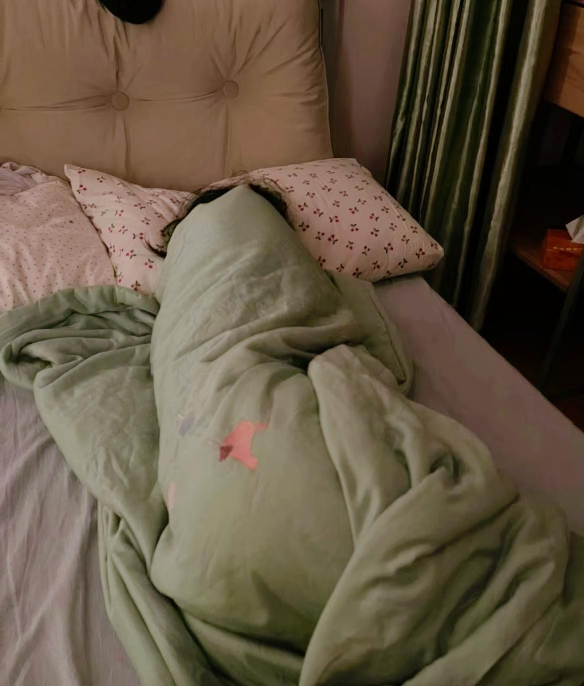 南怀瑾说，“一切不利于我睡觉的事，我不做，一切不利于我睡觉的人，我不交。无论中药