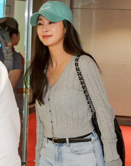 金泰希参加医美宣传，45岁状态似少女，可与孙艺珍媲美