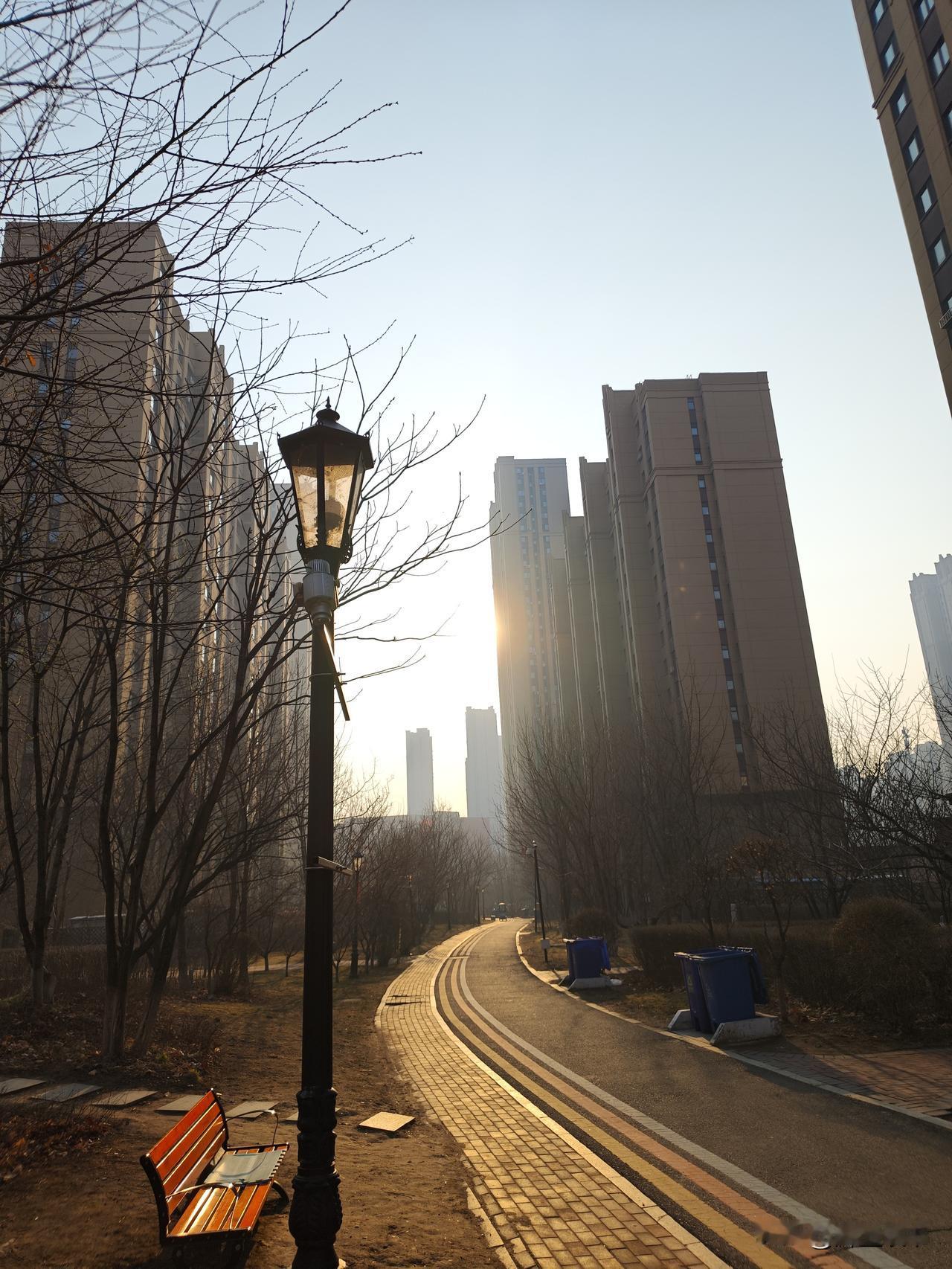 命运这东西，谁也替不了谁走一程咱这一辈子，真的是各有各的命，各有各的运。