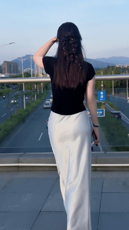 这样的身形和体态太美了！