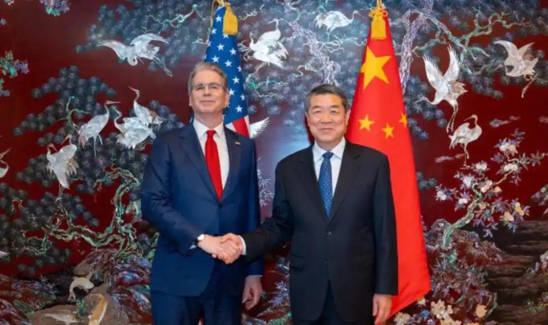 🌞笑不活了！韩国媒体放狠话，结果中美一个动作，韩国彻底慌了。家人们，最