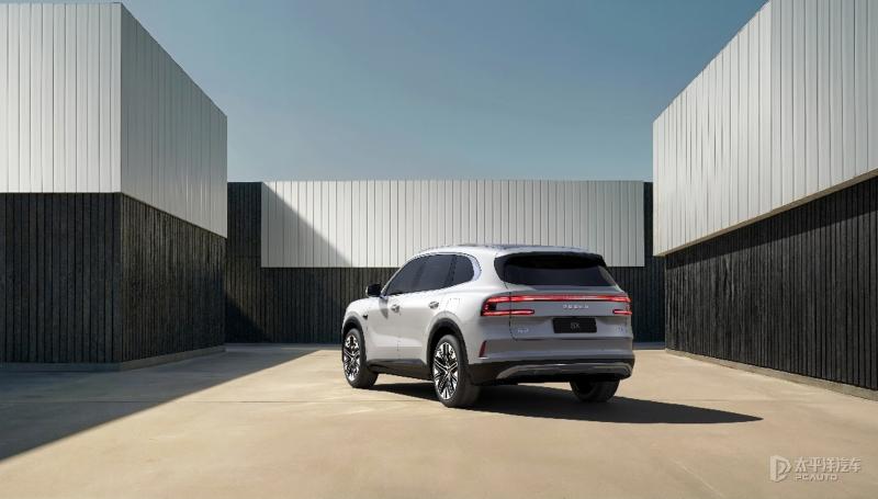 极氪8X重磅登场！5款车色+千匹马力引爆豪华SUV市场