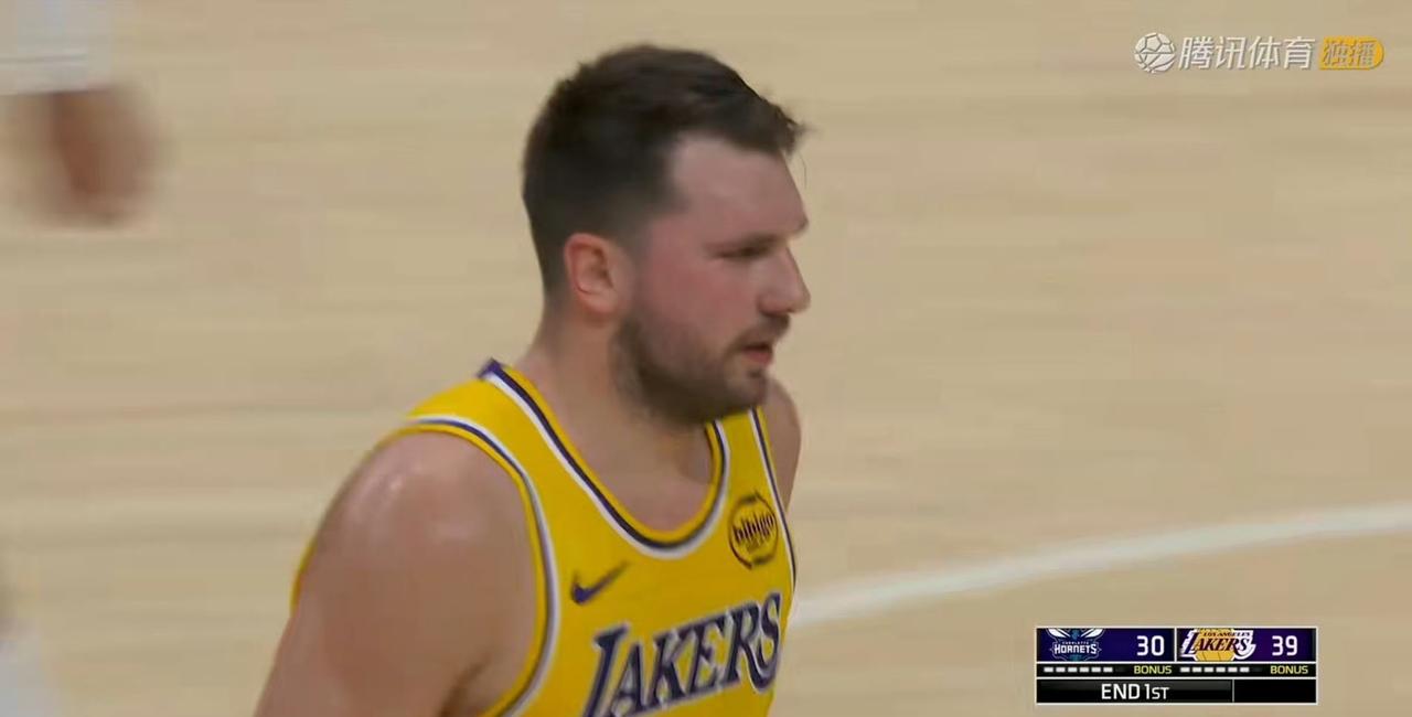 不吹不黑，今日东契奇和鲍尔的表现到底差在哪里！！鲍尔：本场比赛上场29分钟