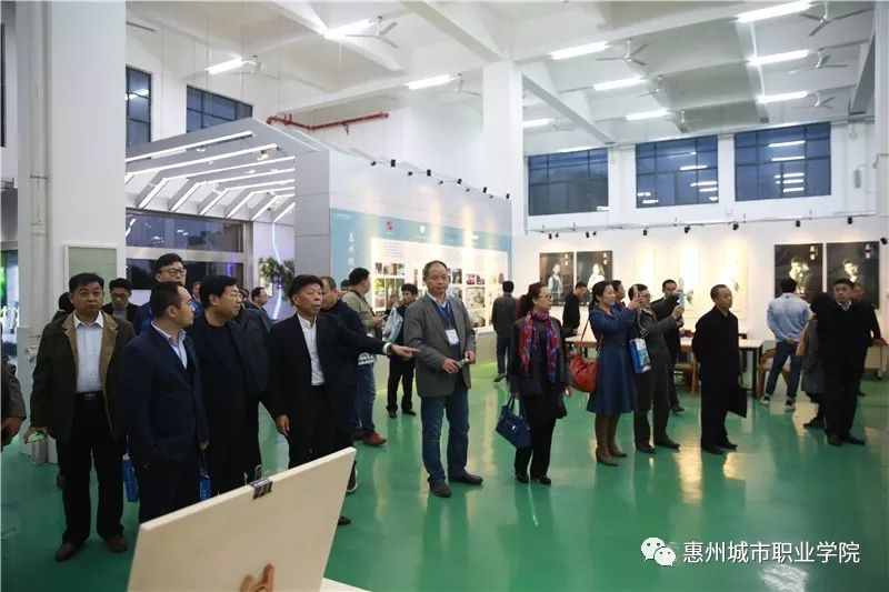 收入证明_东中西部农民收入情况(2)