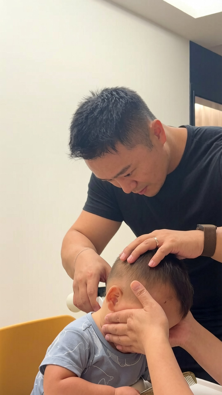 小狗的毛，风仔的毛，都是爸爸剪的​​​