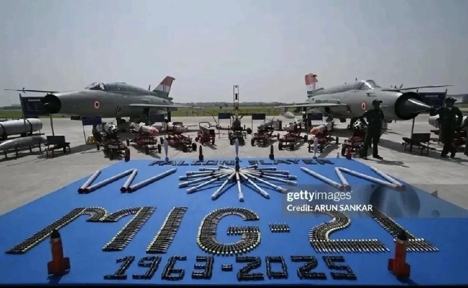 歼-7/歼-8为啥还在用？答案其实很简单中国空军现在还有240多架歼-7和3
