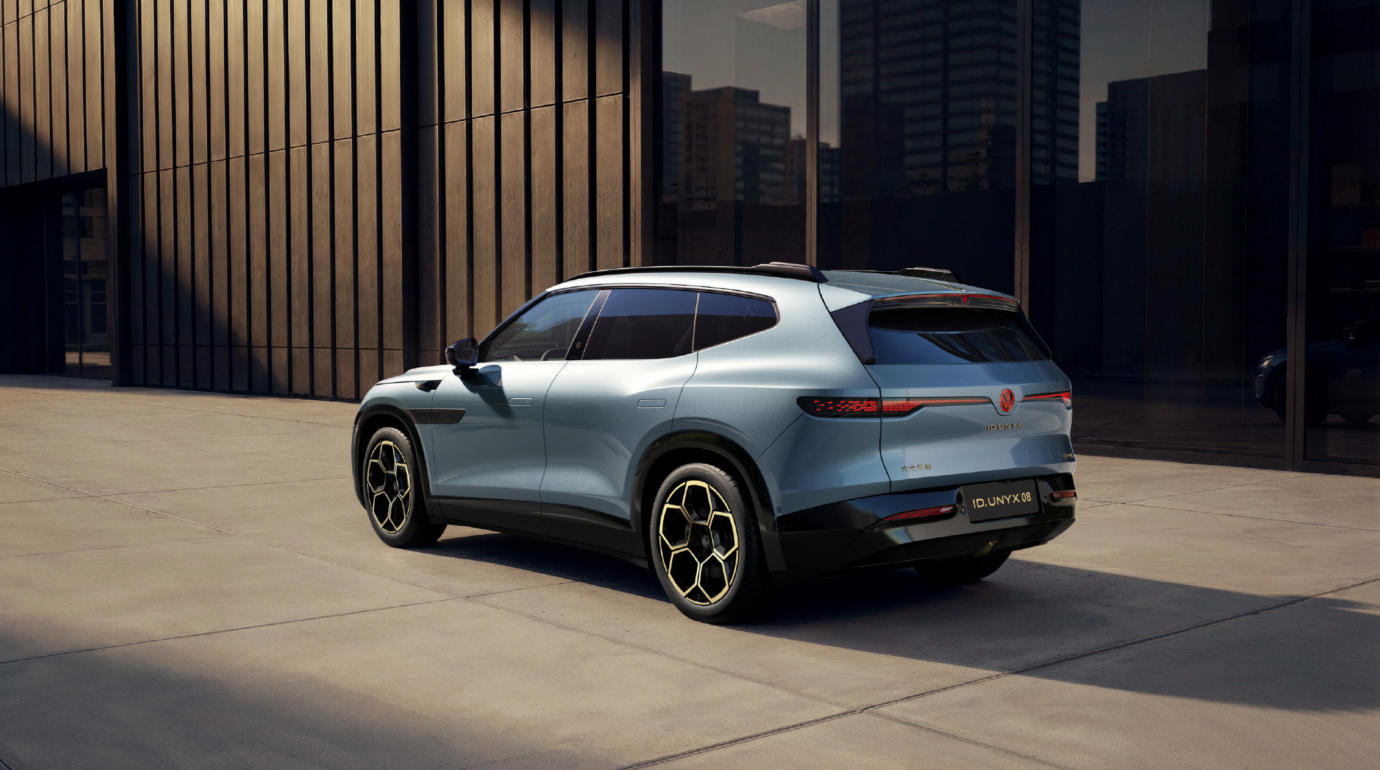 豪华大五座新卷王来了金标大众与众08直接用了小鹏的智能辅助驾驶技术配上5米的车长