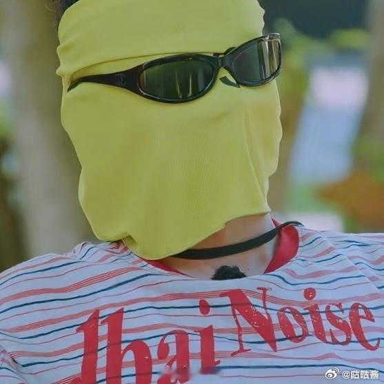 白敬亭晒自己的不明显头像白敬亭更新不明显头像谁懂白敬亭的趣味！换上不明显头像还