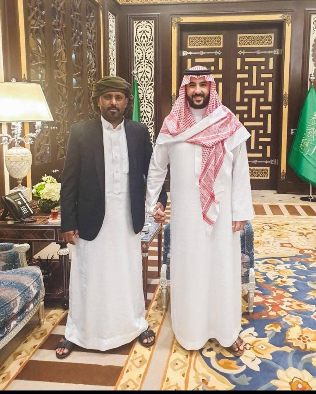 沙特当局自2026年7月23日左右起，在瓦迪亚（Al-Wadiah）边境口岸扣留