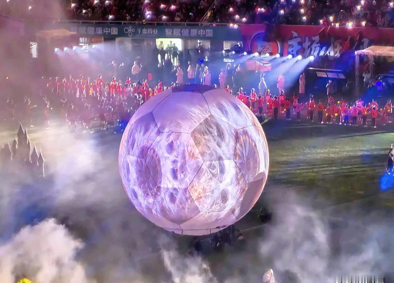 株洲队输了，但我建议所有城市都来学学他们怎么“输”。省足协的评价很直接：株洲赛