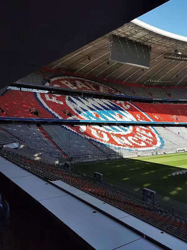 皇马的春天来了下一场势必拿下拜仁老佛爷已经对皇马主帅下了通牒必须拿下拜仁