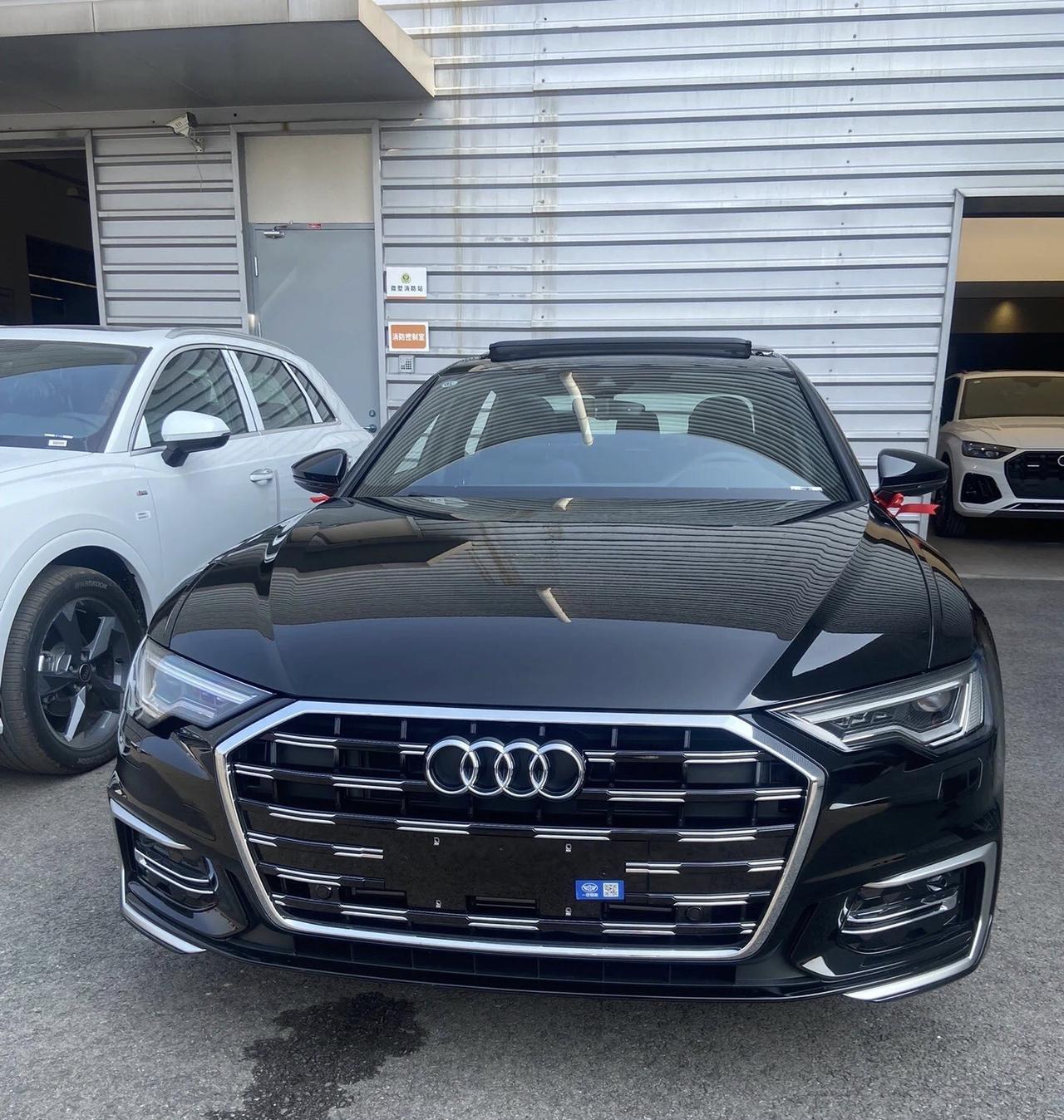 没有新能源车，我敢说大家还在买着高价油车。今天陪朋友去提奥迪A6L，价格吓了我一