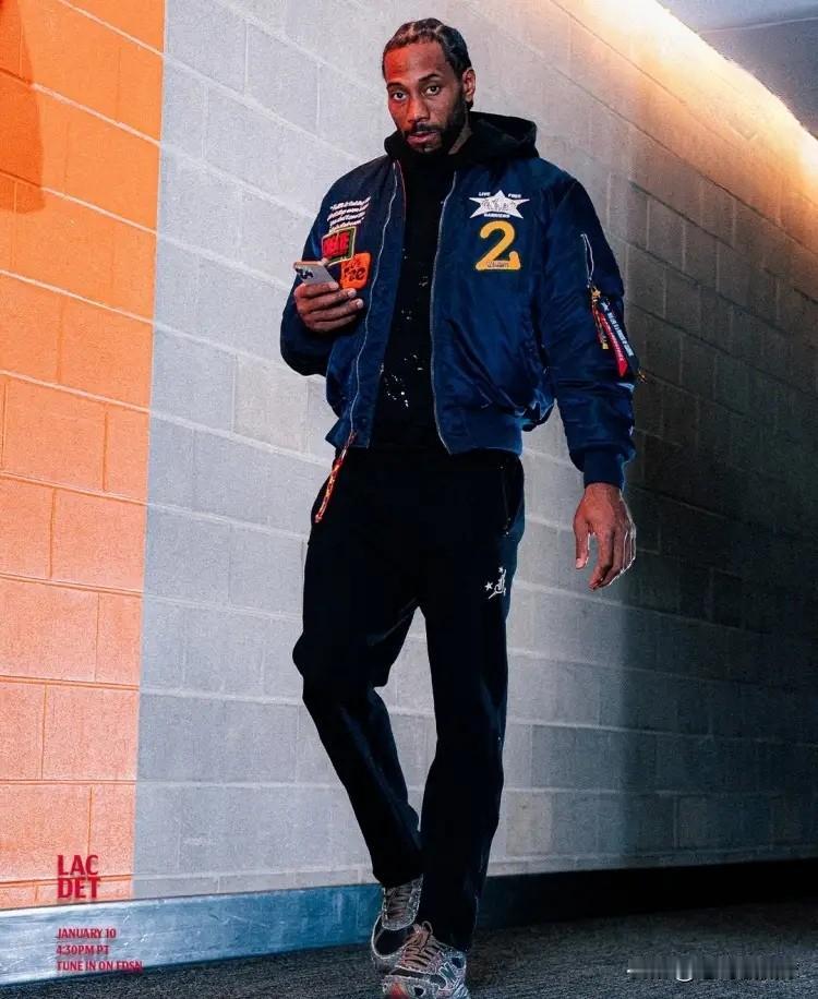 快船当家球星伦纳德真是太可惜了！明天快船将会坐镇主场迎战实力较弱的黄蜂，今天据快