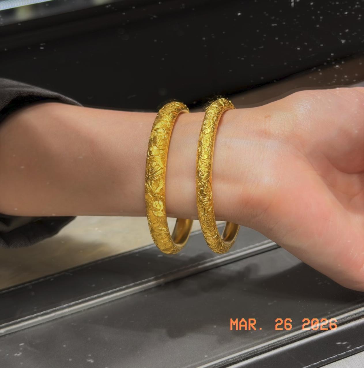 这下可好了，金价又大跌了！金镯子跟着便宜不少。3月26日这天，一只58克的镯子