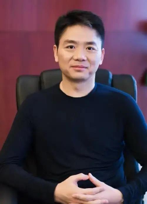 真是恭喜你啊，刘强东，这下子出名了吧。被这么多媒体报道，想必你挺自豪的吧！时隔八