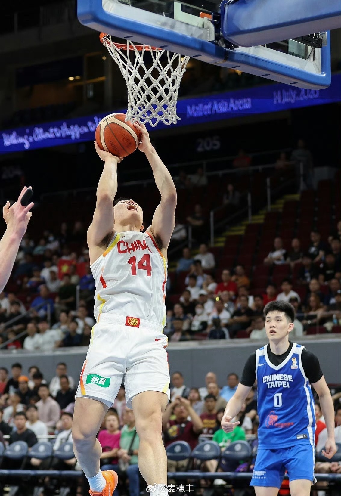 李弘权在这个世预赛窗口期的表现确实挺令人惊喜的，他为国效力的动力很足，很想证明自