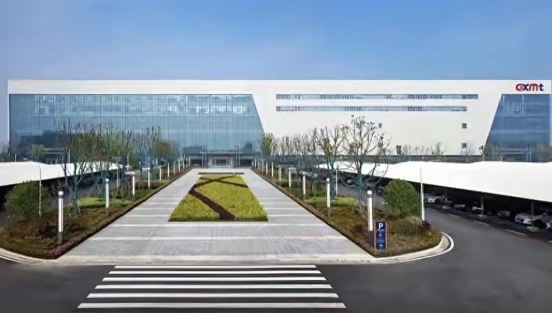 一鸣惊人的长鑫存储，技术渊源来自德国。德国有多家汽车、机械产业巨头，但只要涉及到