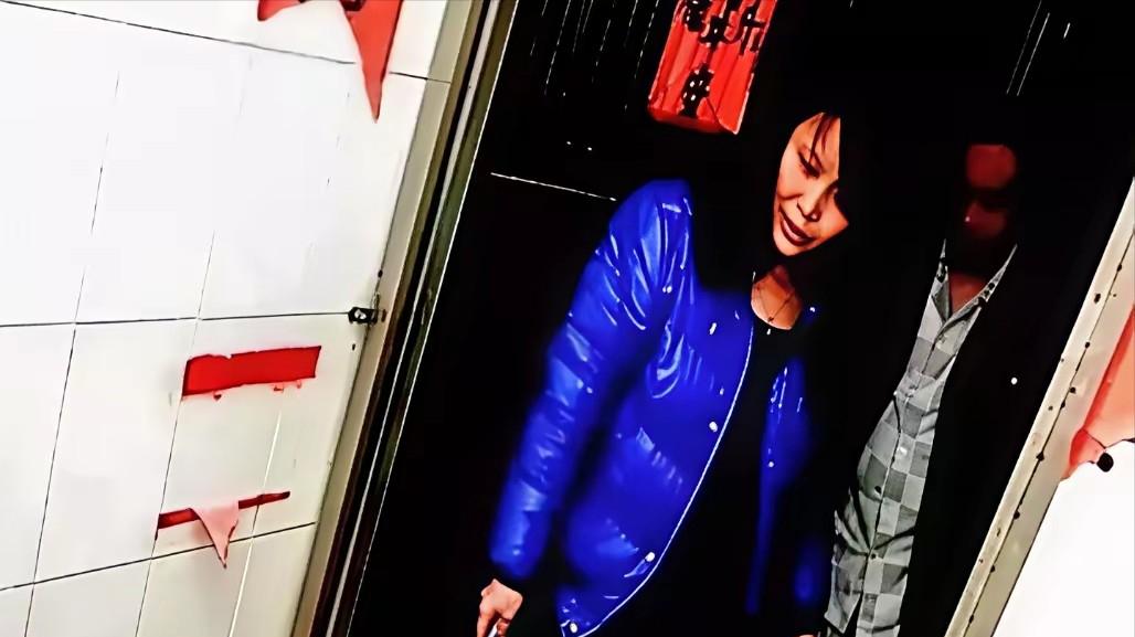 2021年一房东以各种理由不退租客押金，租客为了报复房东买了300多个鸡蛋，分别