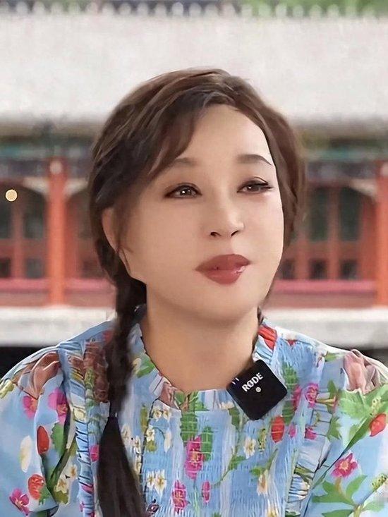 74岁刘晓庆离婚遭非议，不惧年龄桎梏活出自在人生74岁刘晓庆离婚的消息引发