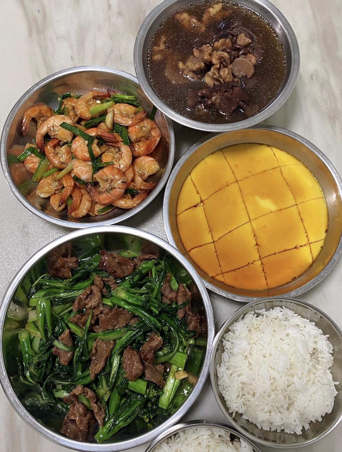 今天是母亲节，我是儿媳妇，也是女儿，一直坚持做三件事。给婆婆的红包，让老公发