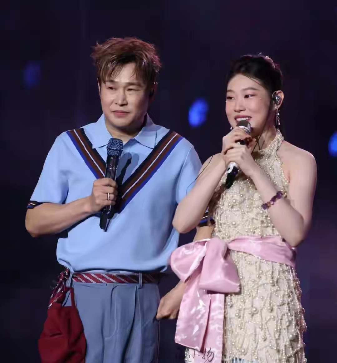 沈佳润穿的裤子，是来自老父亲的爱。