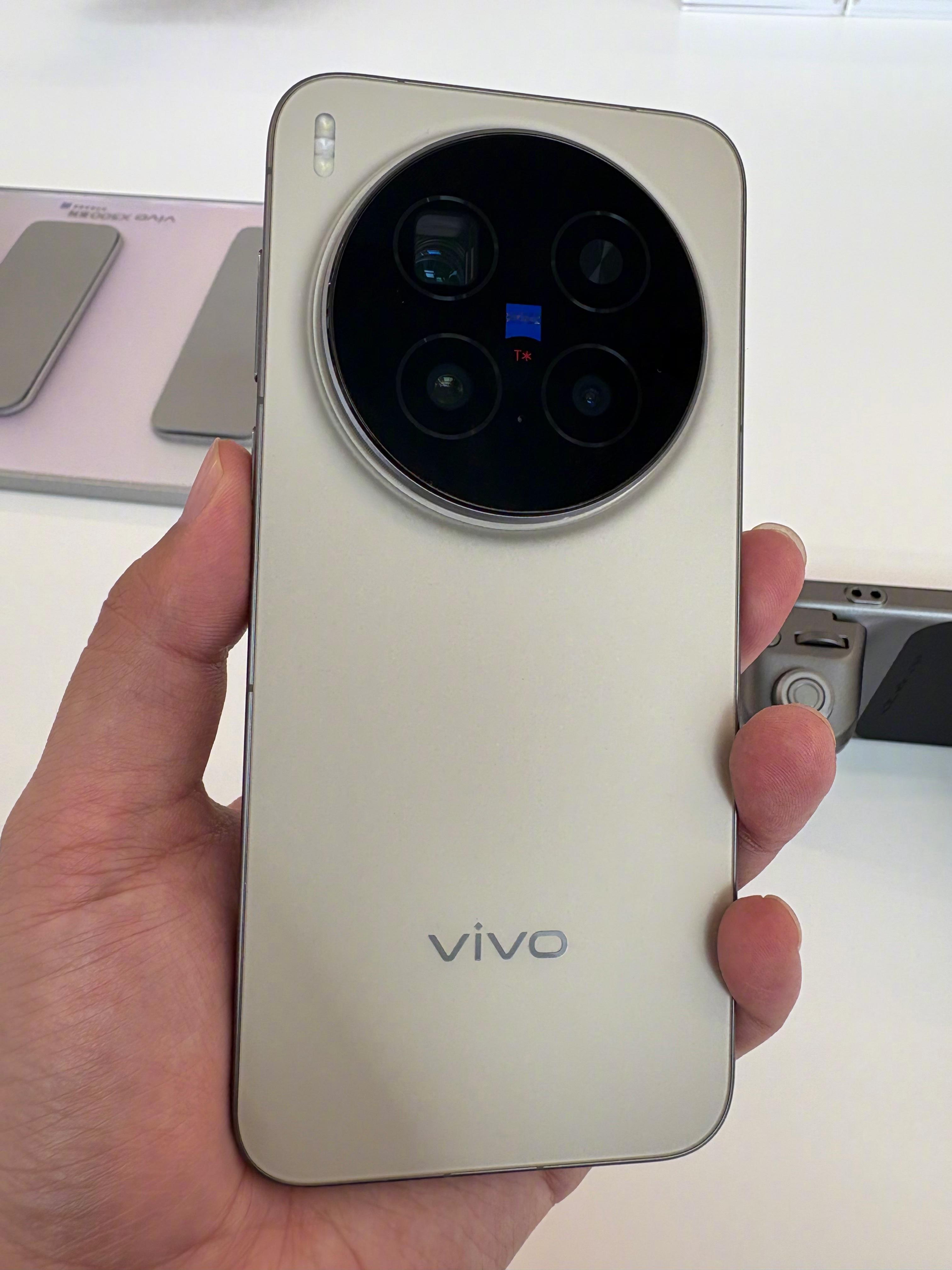 年底准备换新机，在X300Pro，FindX9Pro，Magic8Pro