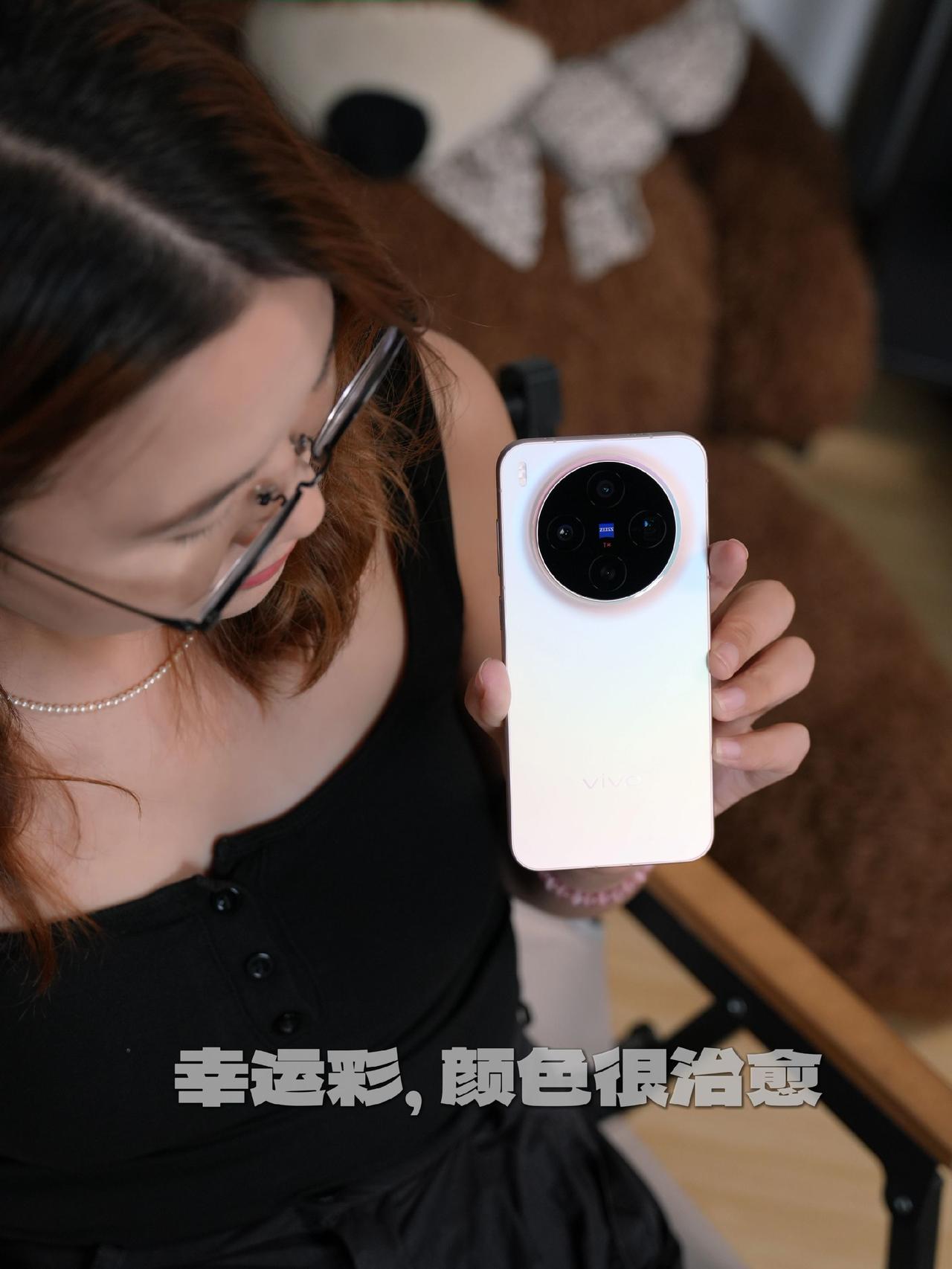 你敢信吗？标准版拍照比肩Pro，真够狠！💥vivoX300深度使用了一段时间