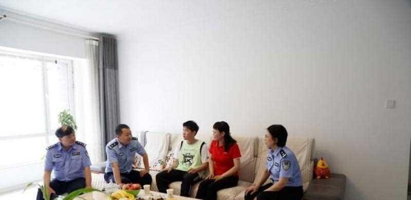 2016年，内蒙古一副局长因不肯徇私被下属枪杀，6年后他的儿子高考652分，谢绝