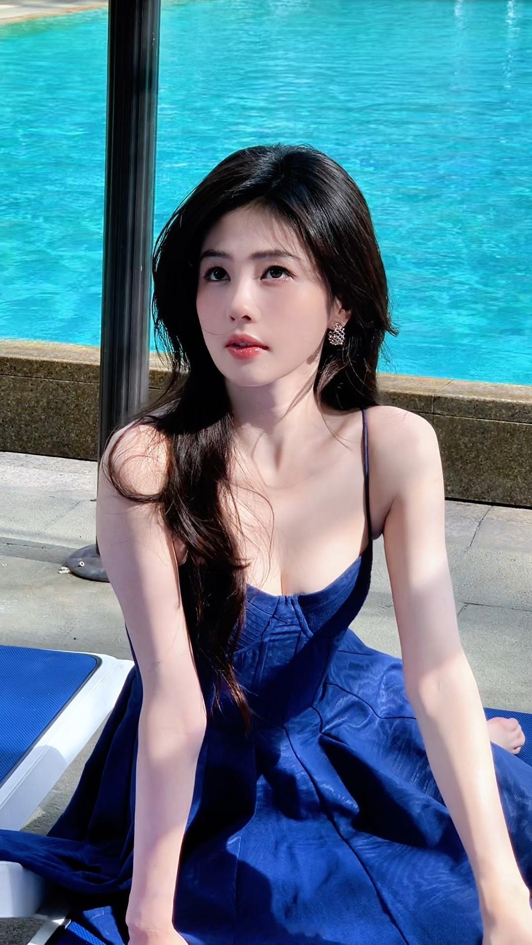 好漂亮的小女孩