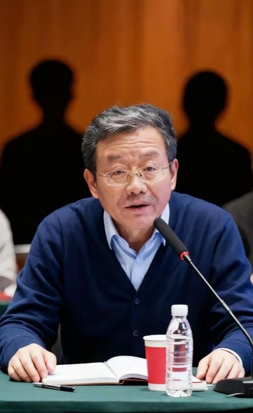 复旦大学教授王德峰，撕开了中国社会当下最大的遮羞布，振聋发聩！他说：“今日之中国