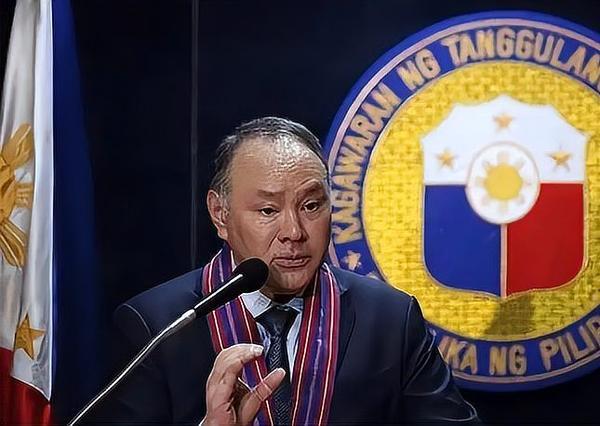 菲律宾政坛大乱斗！防长疯狂炒作南海，夺权野心彻底摆上台面菲律宾政坛上演离谱