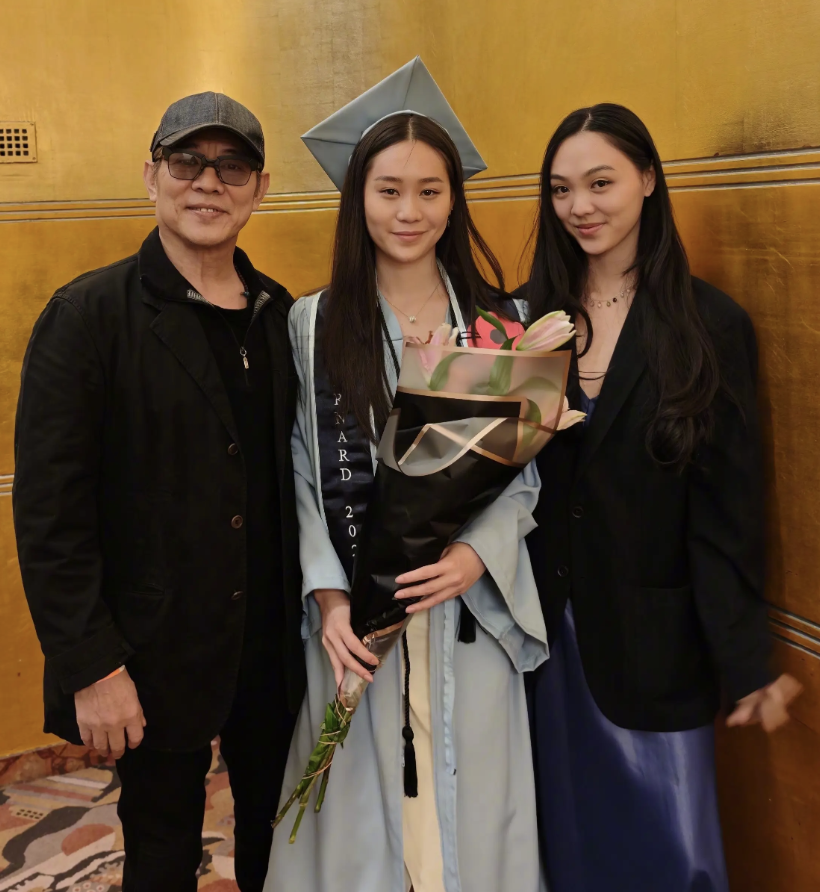62岁李连杰美国养老：三女相伴，大女儿缘何缺席？