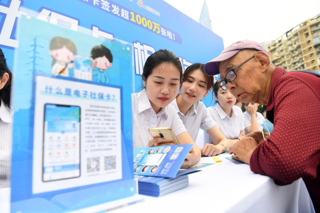 退休后每年还要交医保吗？很多人搞错，白白多花钱不少已经办完退休的朋友，心