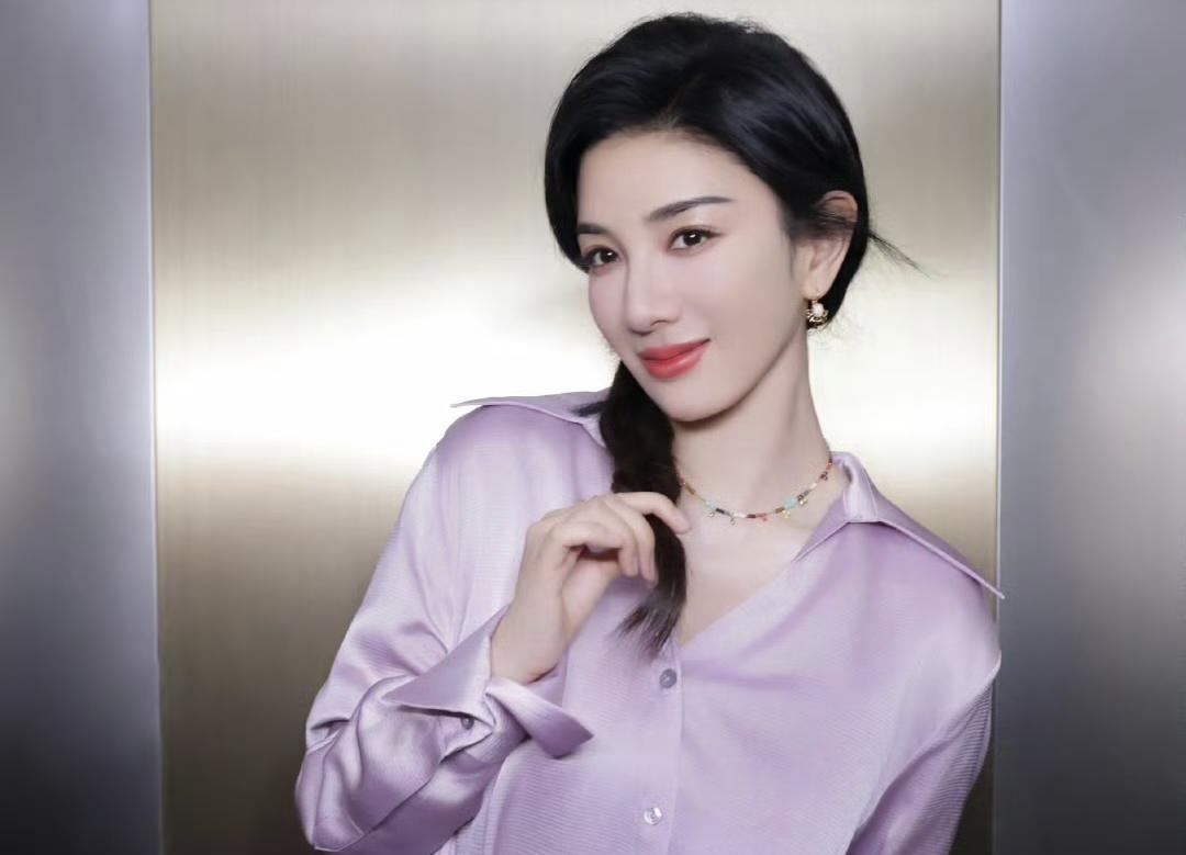 黄奕是真敢说啊！胡歌、唐嫣、马伊琍、辛芷蕾演了王家卫的《繁花》，又红出新高度。