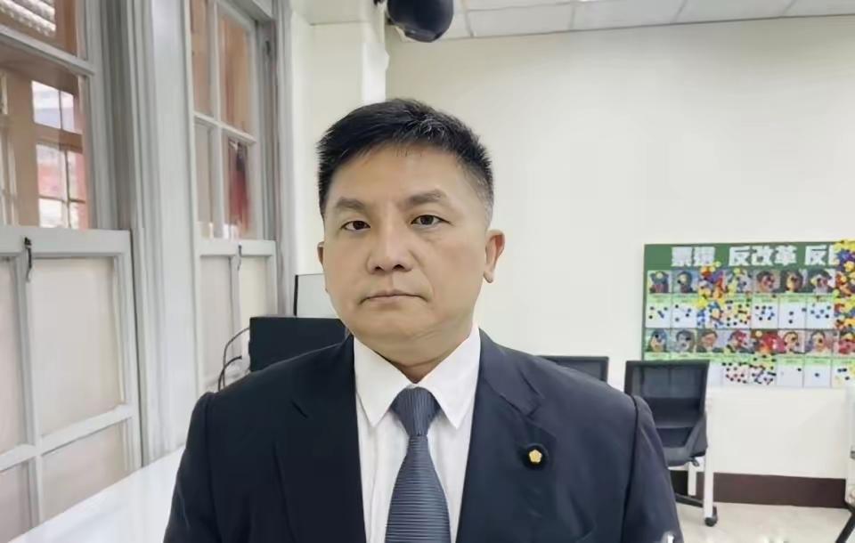 国民党终于出了一个人才，这个人就是国民党立委吴宗宪。因为吴宗宪昨天在“立院”