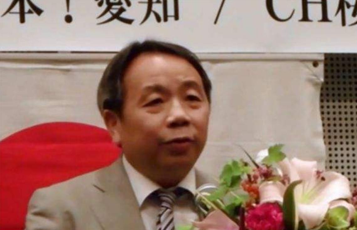 戴旭教授曾经说过这么一段话：叛徒比敌人更可恶，敌人通常只能给我们造成外伤，而叛徒是民族的心腹之患。被