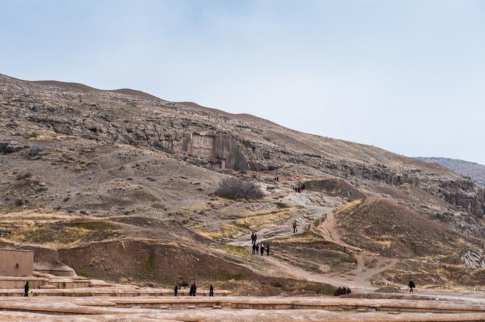 破局！伊朗2000发导弹只是铺垫，三张绝杀底牌拿捏美国死穴！伊朗不鸣