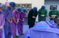 “悲剧还是发生了！”广东广州，一名00岁女孩毕业后一周要过7次“857”生活，几