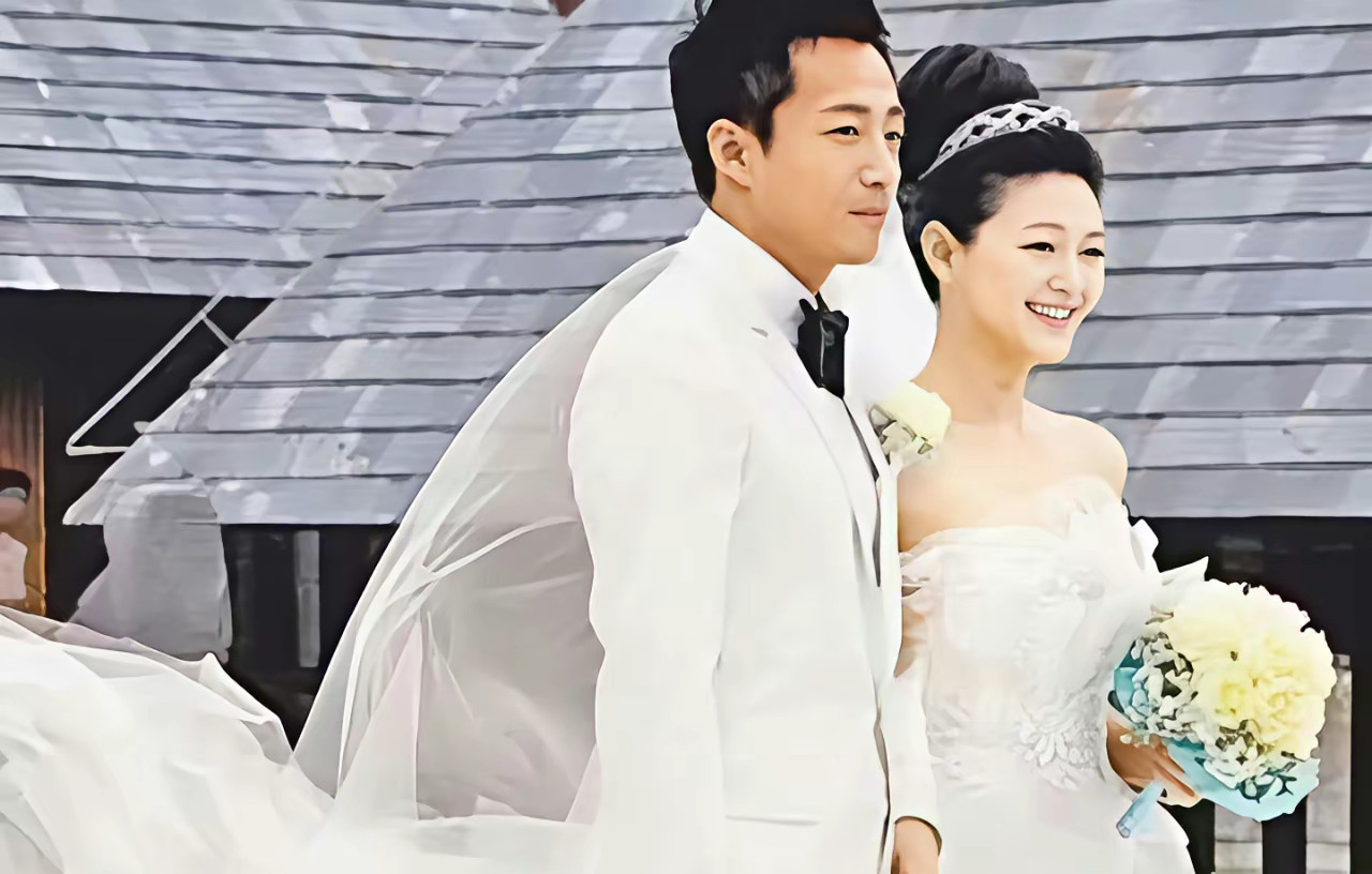 大S汪小菲2011年在三亚婚礼的照片，那时候大S才流产四天……​​​