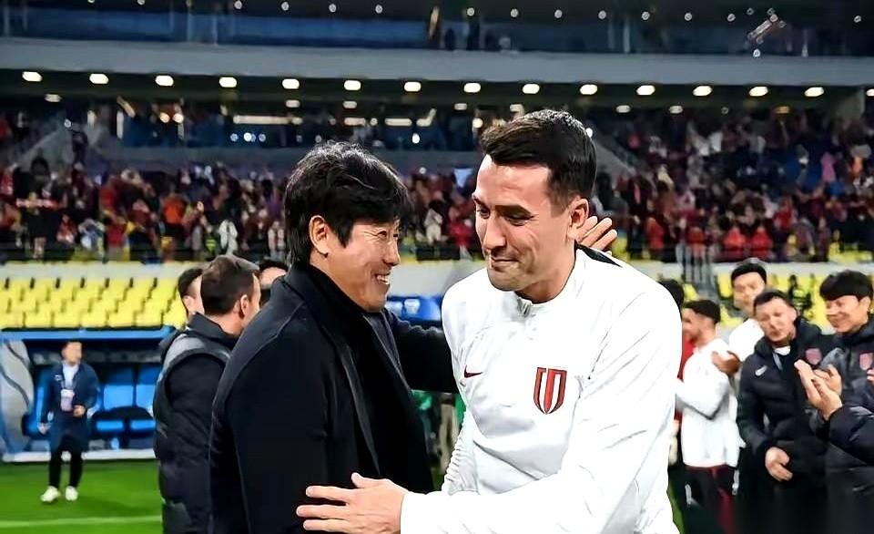 大半夜的，就给我看这个？徐正源，朴志洙，下一站山东泰山。我靠，真的假的？心跳