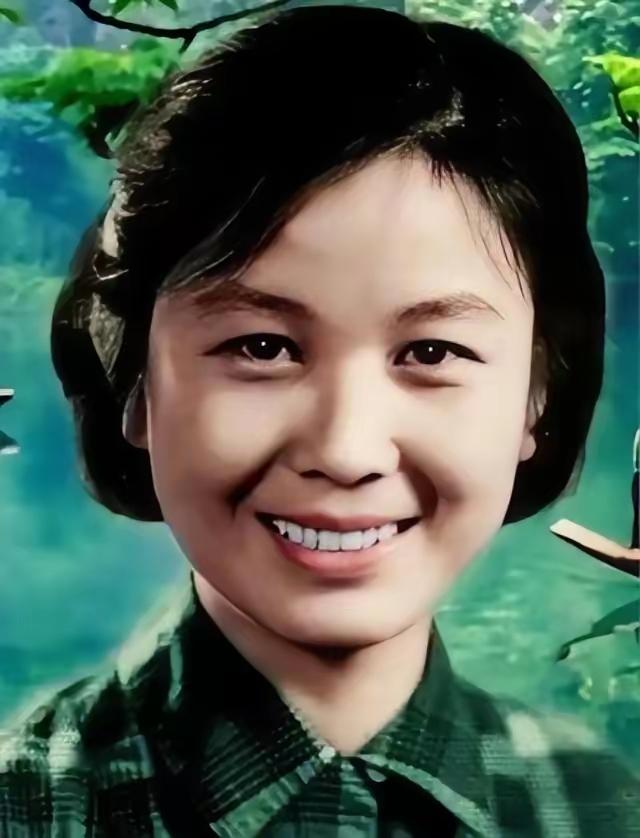 1968年，严凤英趁着丈夫熟睡，来到床头柜前，将事先准备好的100片安眠