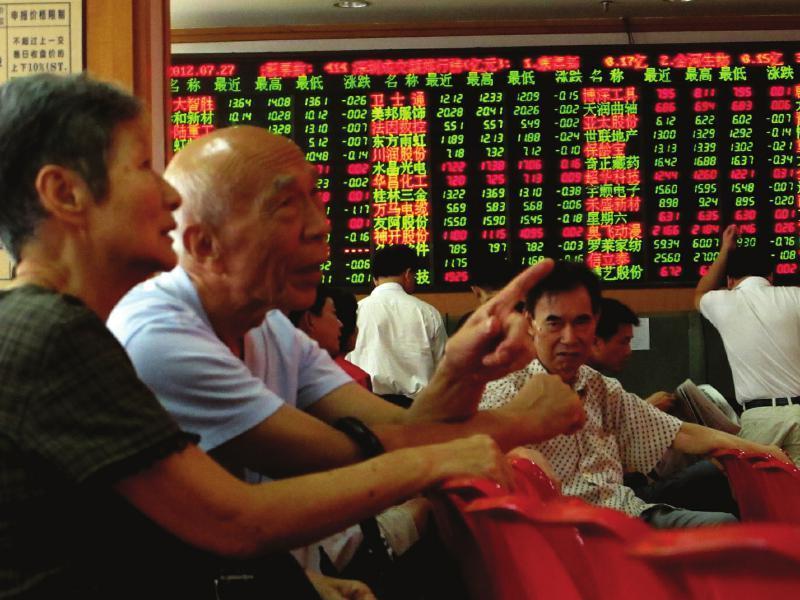 那么，今年买什么？有股友说，去年如果你用100万元买了铝，现在就赚了47万。