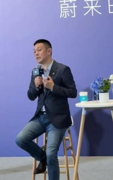 4月10日，在“蔚来ES9媒体面对面”活动上，蔚来创始人李斌谈比亚迪闪充时说，闪