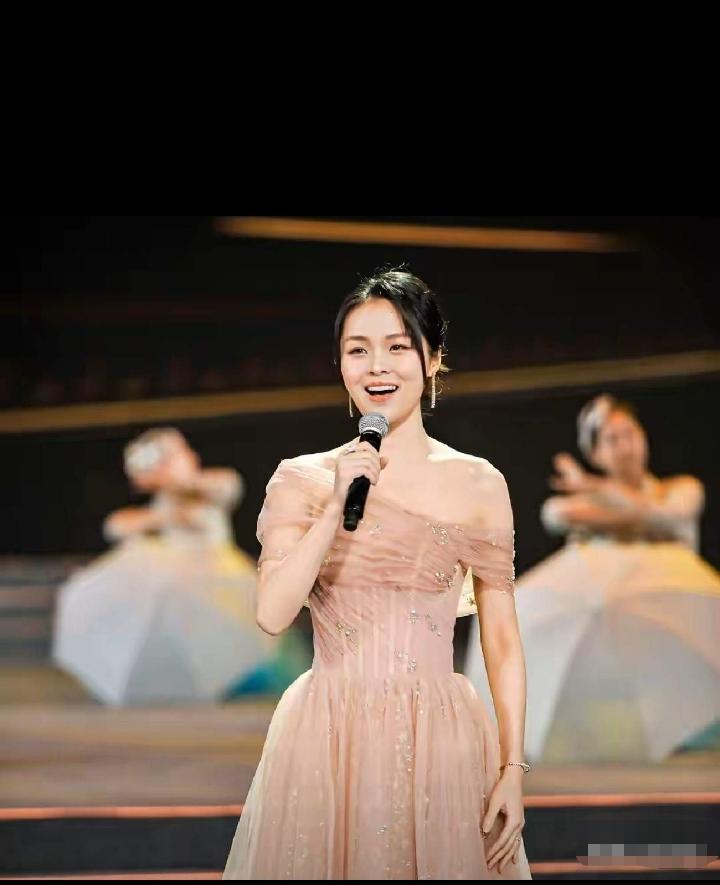 为什么龚爽的骨灰要带回娘家湖北安葬？有参加追悼会的网友透露龚爽的骨灰可能将要带回