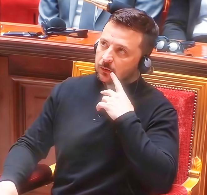 现在的泽连斯基看到北约的态度后，估计要后悔死了，当初为了向北约递交“投名状”，乌