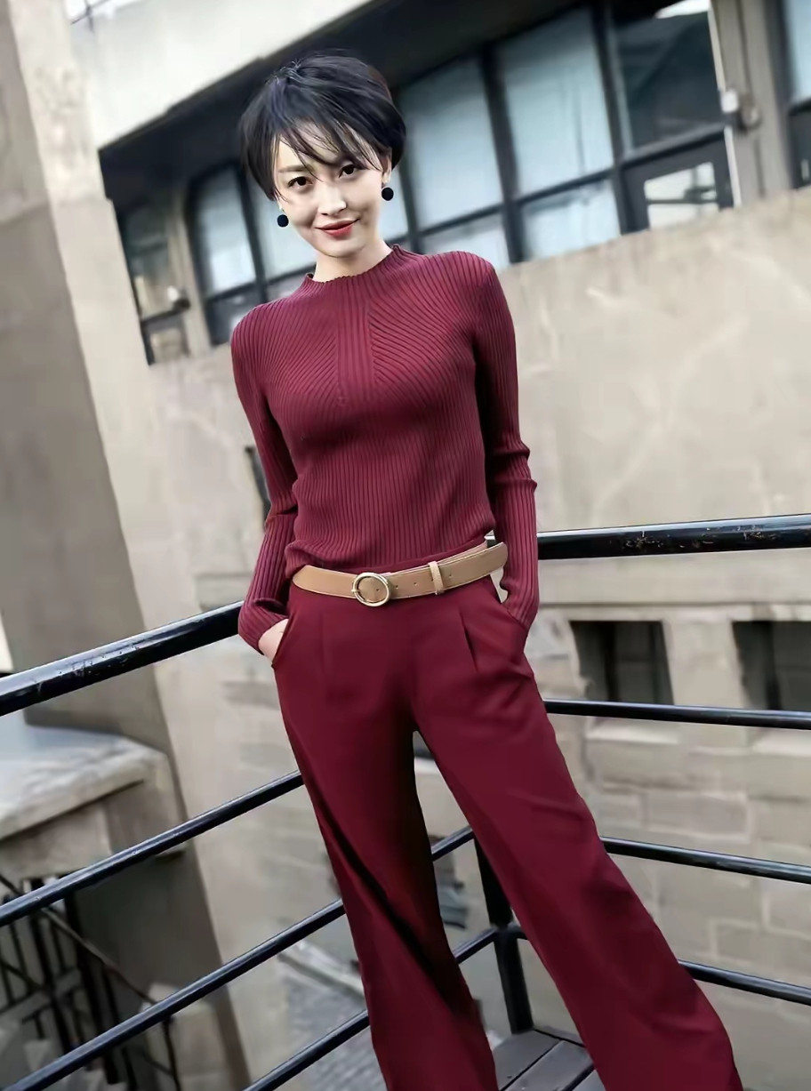 比李宇春还红？比张靓颖还会唱？她却选择巅峰退隐！