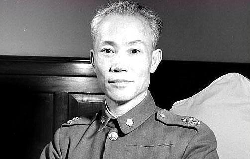 1931年,南京黄埔路官邸,蒋介石留陈诚吃了顿饭。饭桌上没什么外人,气氛