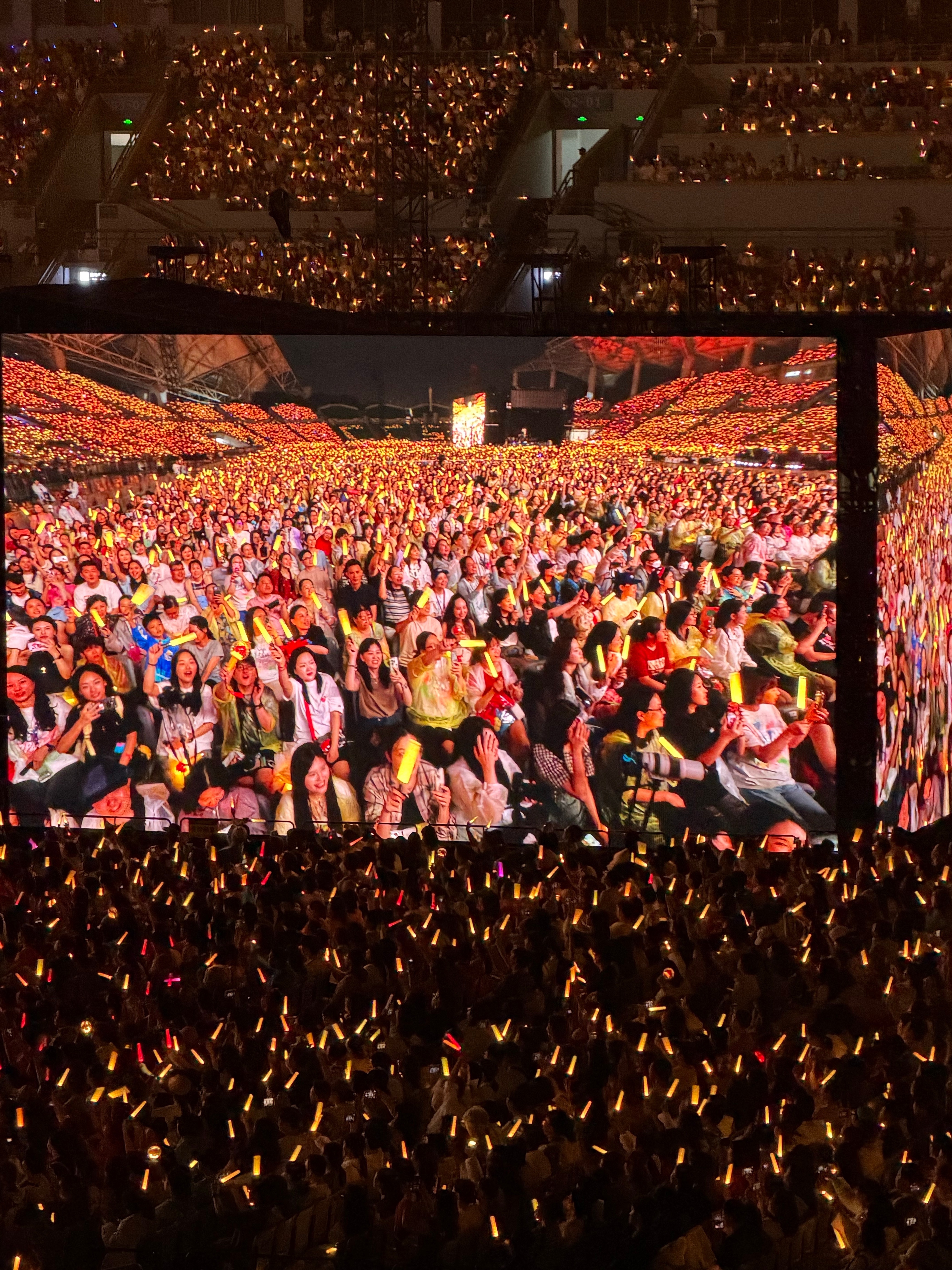 歌手开场十季歌王不知道是不是因为去年歌手2025太痛苦，我已经快忘了陈楚生是在