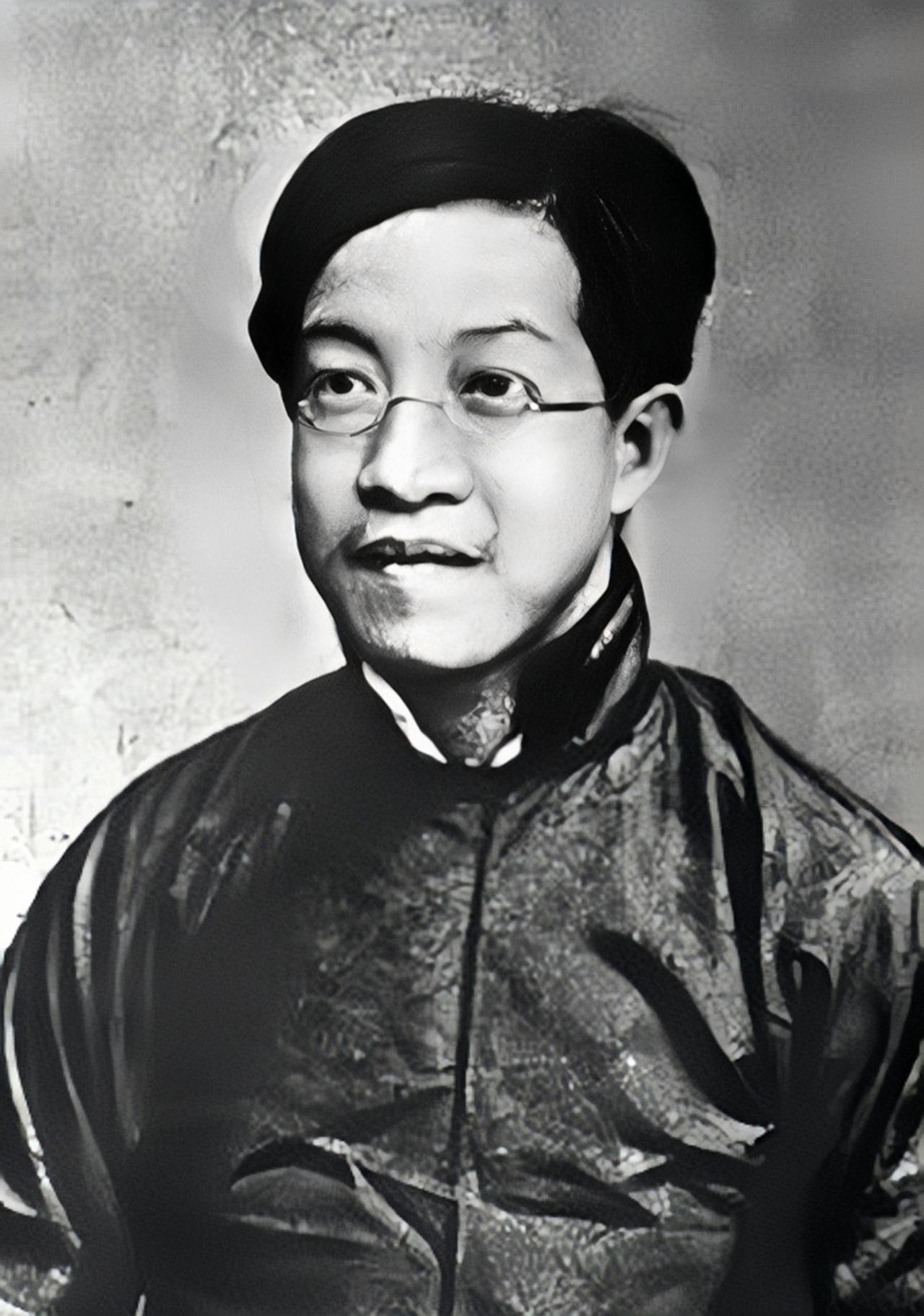 民国大师章太炎有多邋遢？袁世凯关过他，孙中山请不动他，鲁迅称他是自己"生平最